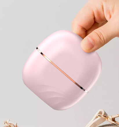 Mini Wireless Hair Straightening Comb – Portable & Gentle Styling Tool